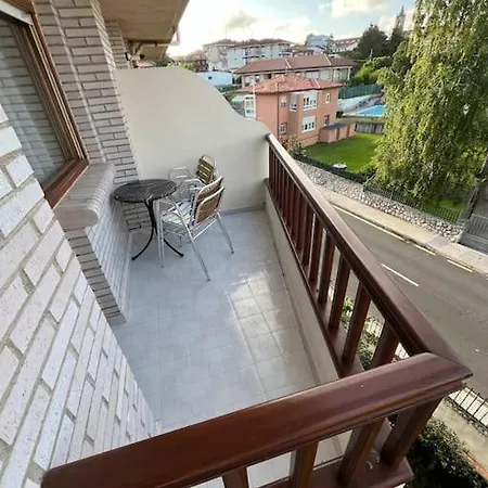 Apartamento Con Piscina Y Playa Apartment *