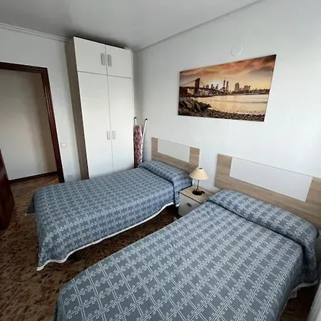 Apartamento Con Piscina Y Playa Apartment *